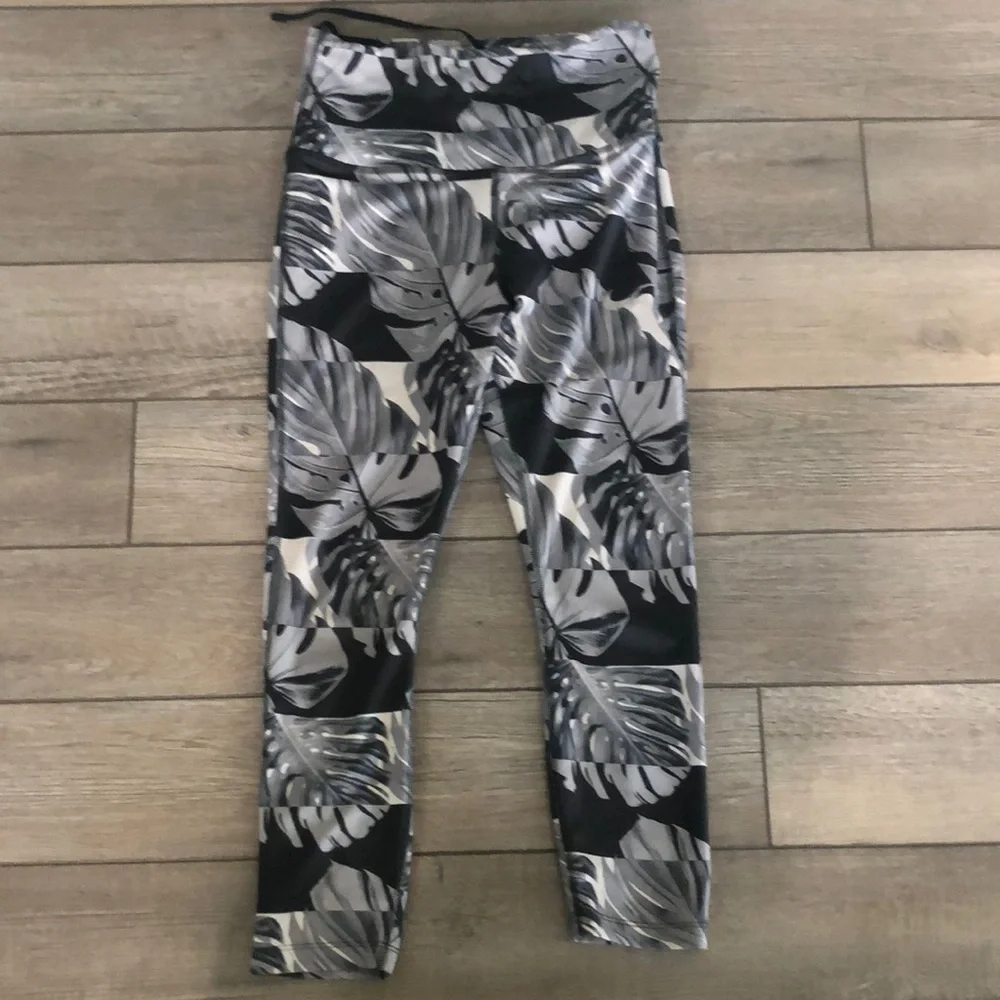 Nike Black and Gray Performance Leggings